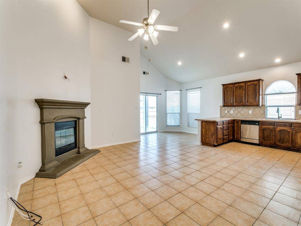 Fort Worth, TX 76179,6357 Redeagle Creek Drive