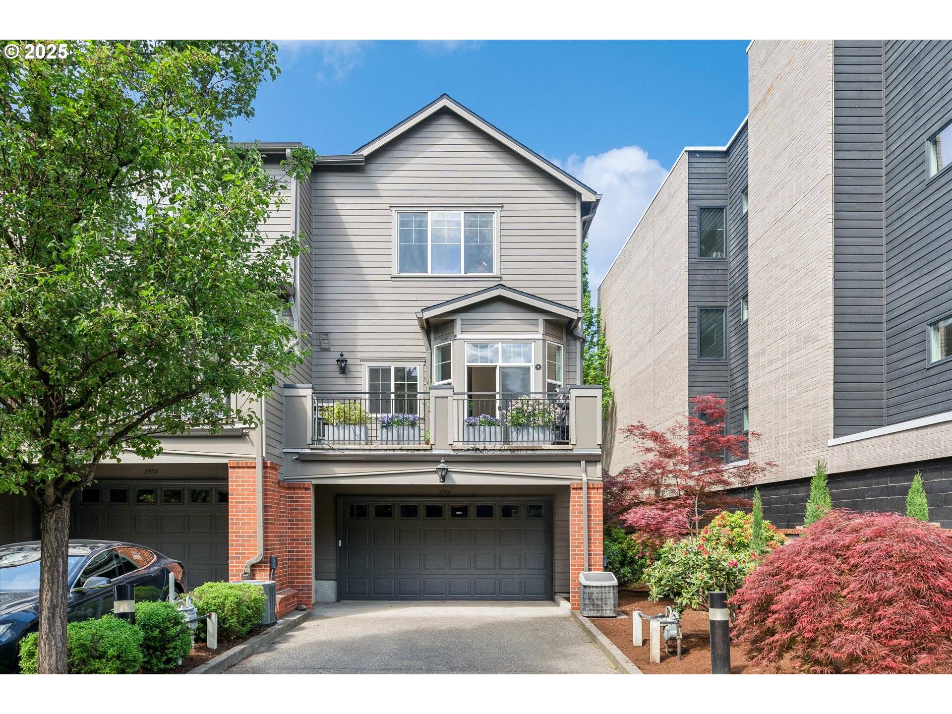Portland, OR 97210,2352 NW RALEIGH ST #1