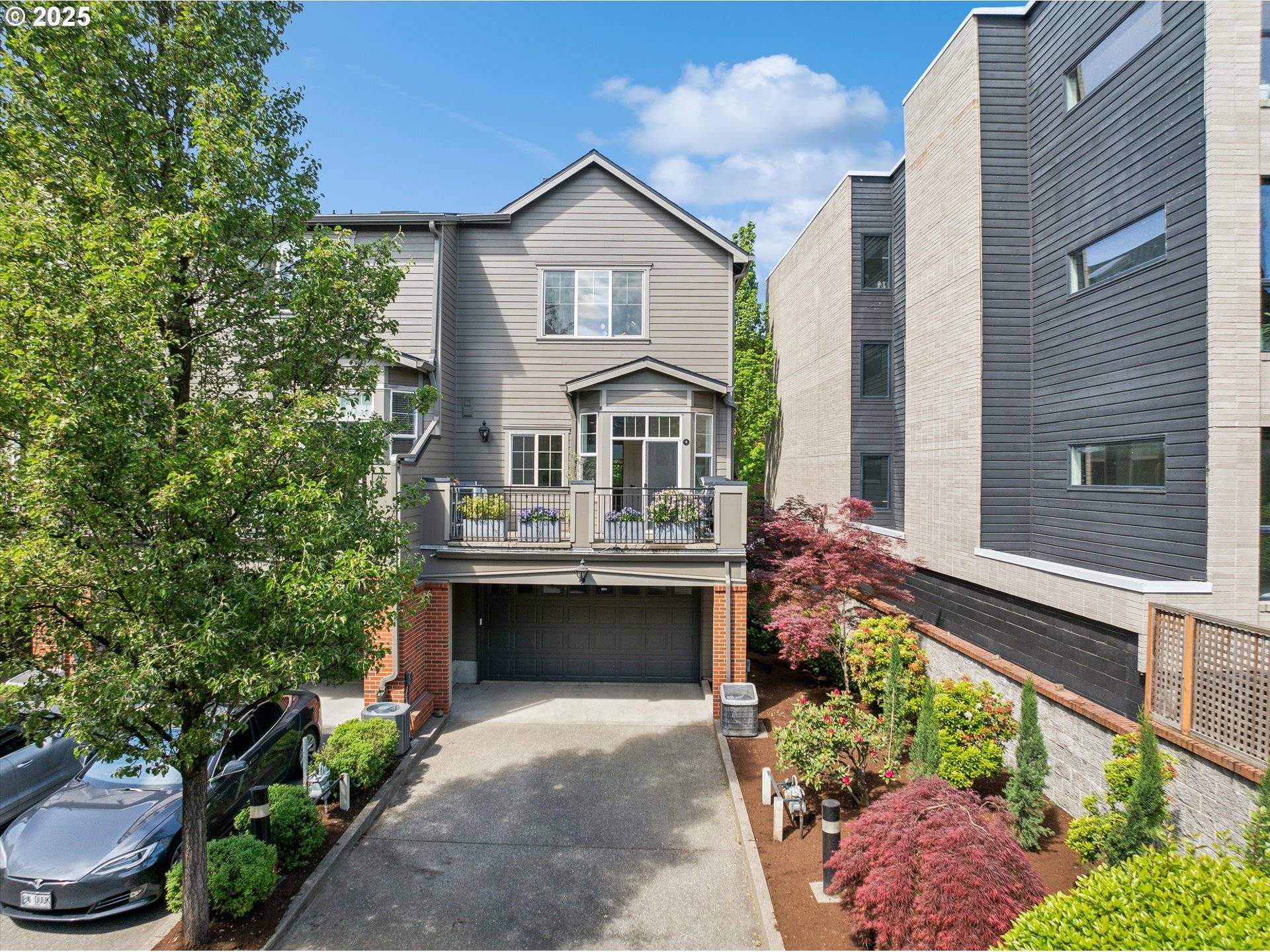Portland, OR 97210,2352 NW RALEIGH ST #1