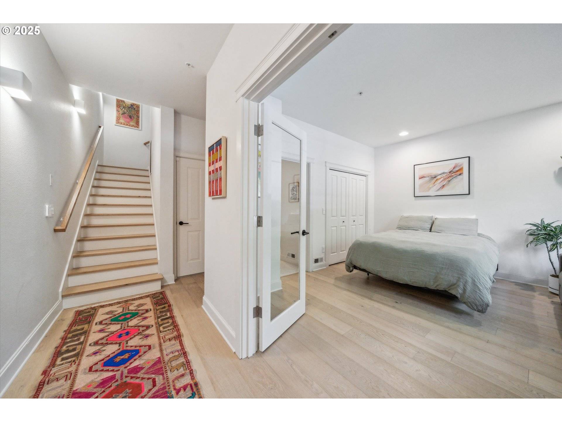 Portland, OR 97210,2352 NW RALEIGH ST #1