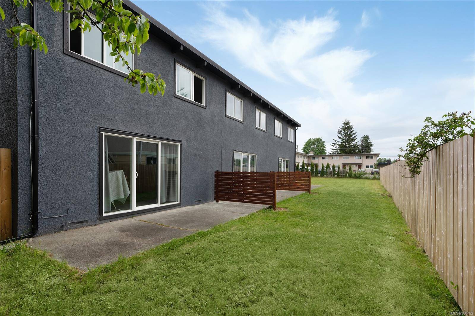 Campbell River, BC V9W 2Y3,460/470 Dogwood St