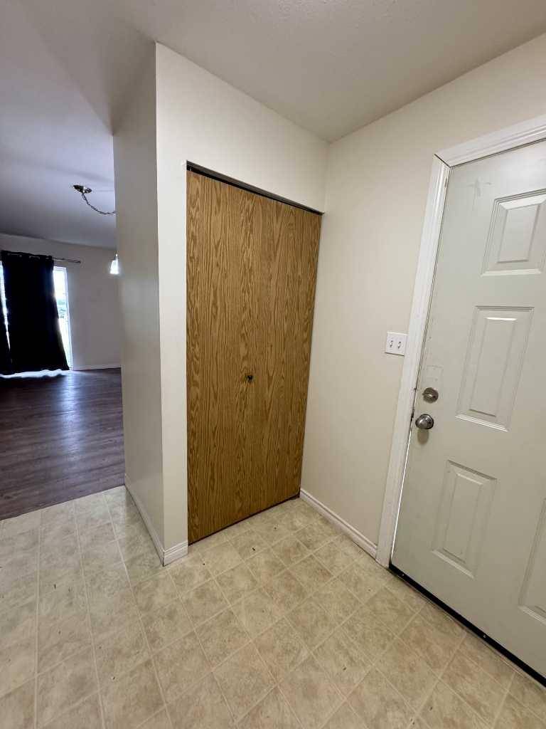 Grande Prairie, AB T8V7T3,11018 106 AVE #101B