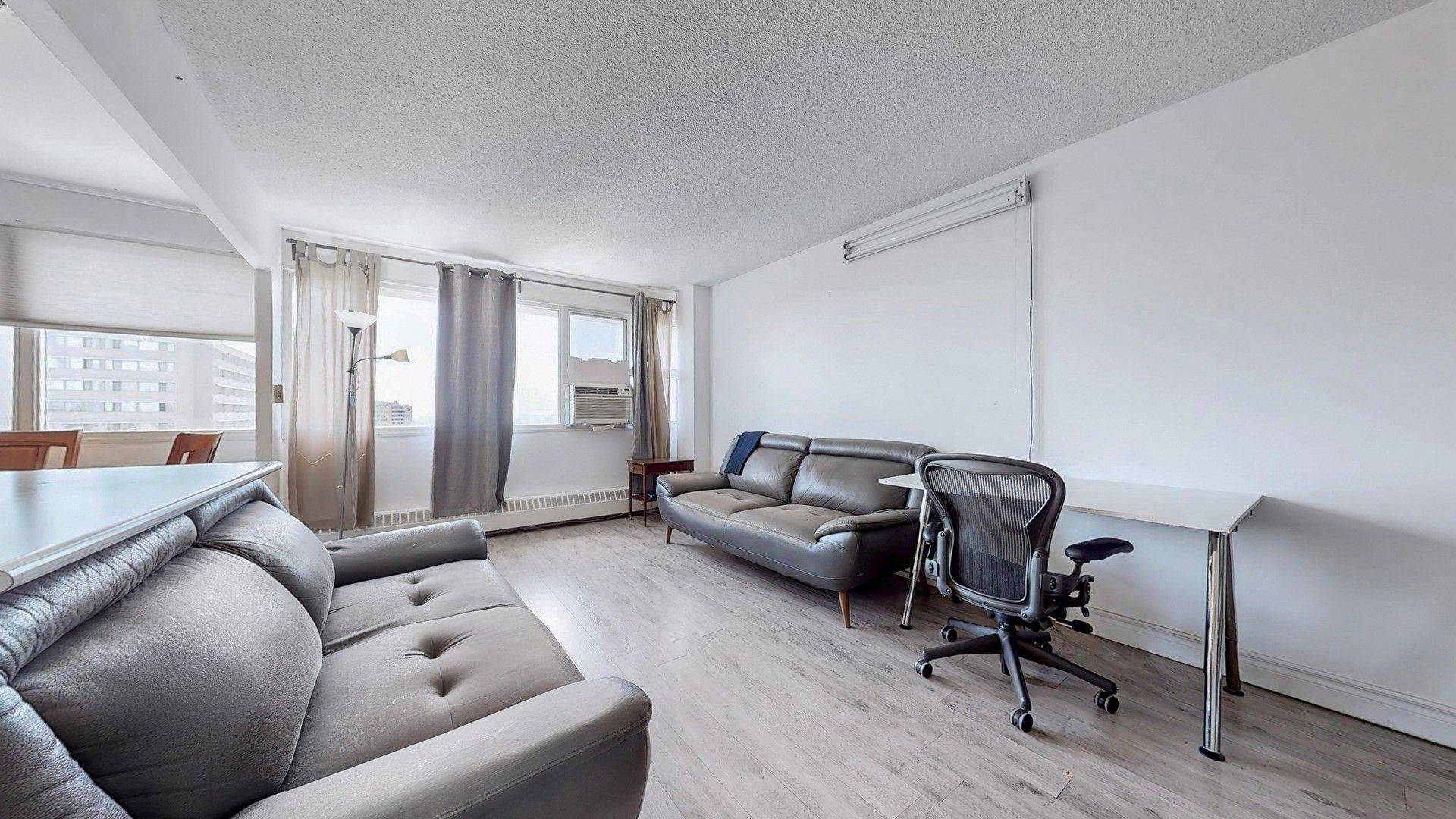 Toronto C11, ON M3C 1T1,735 Don Mills RD #2406