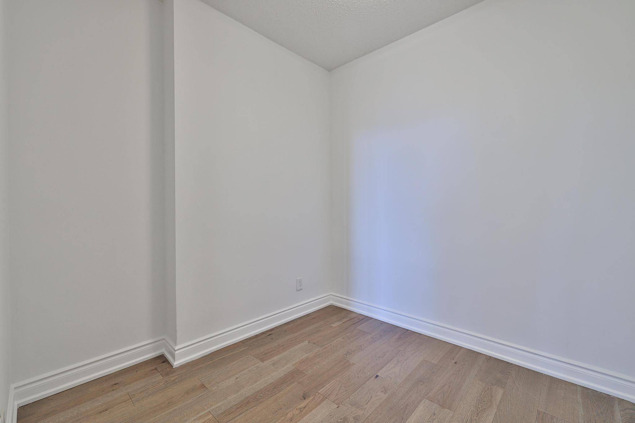 Toronto C14, ON M2M 0A8,5791 Yonge ST #PH106