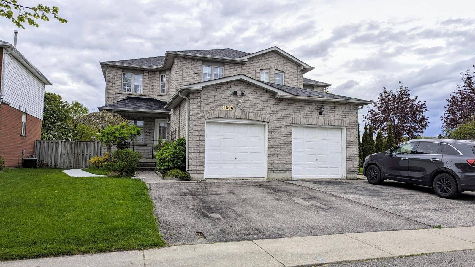 1596 Fieldgate DR, Oshawa, ON L1K 2L4
