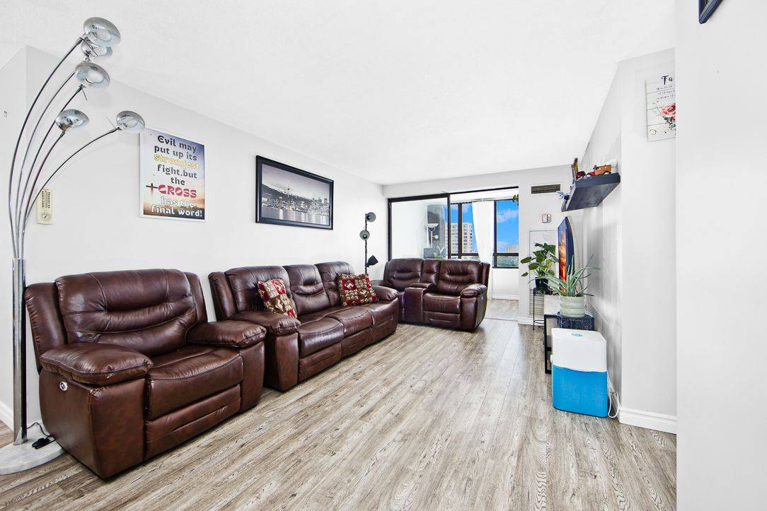 Toronto E05, ON M1W 3W2,25 Bamburgh CIR #1133