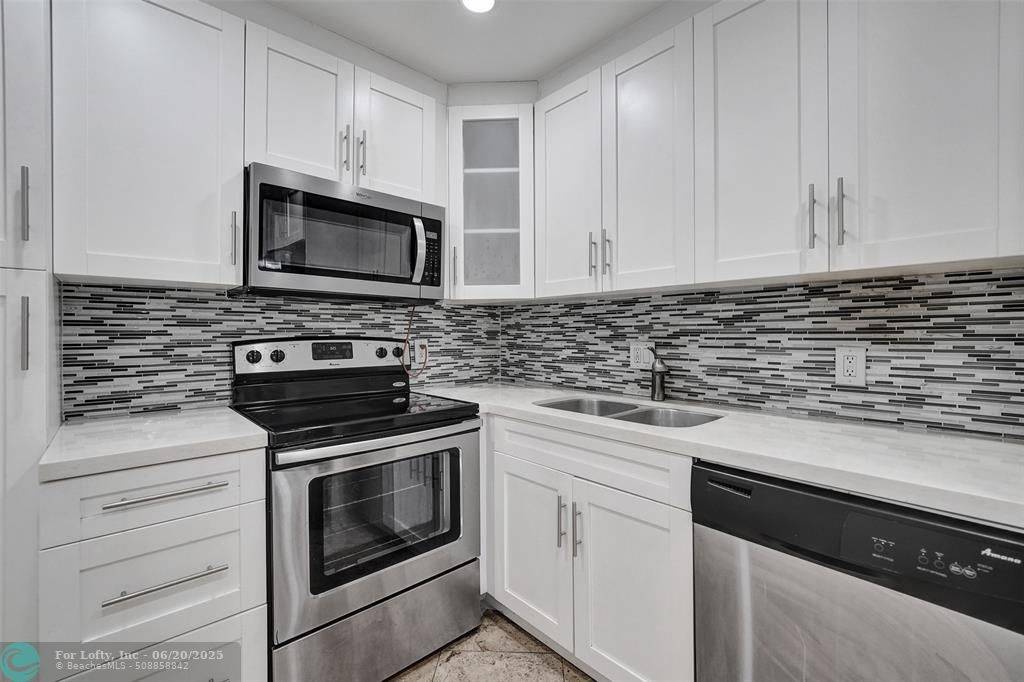 4000 N HILLS DR #38, Hollywood, FL 33021