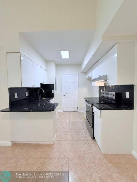 Hollywood, FL 33024,3231 Sabal Palm Mnr  #208