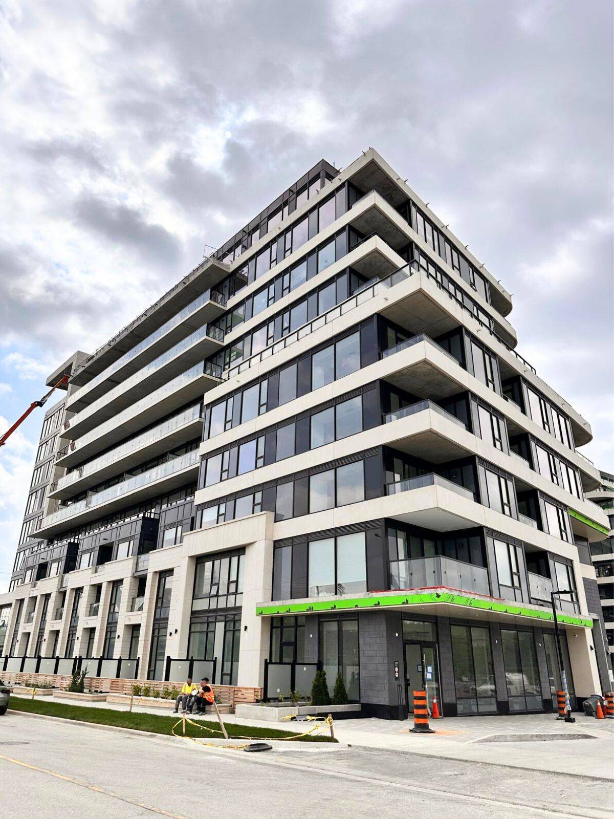 8188 Yonge ST #230, Vaughan, ON L4J 1W5