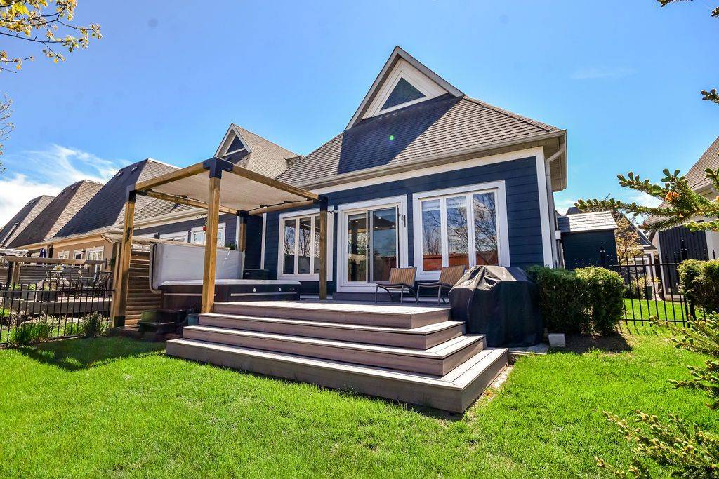 Orillia, ON L3V 0B7,10 INVERMARA CT #28