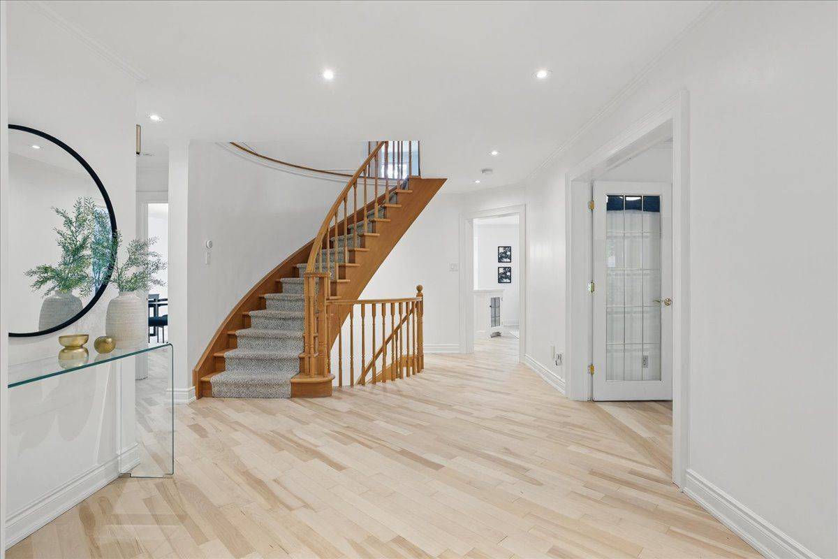 Mississauga, ON L5J 4R8,1713 Pengilley PL