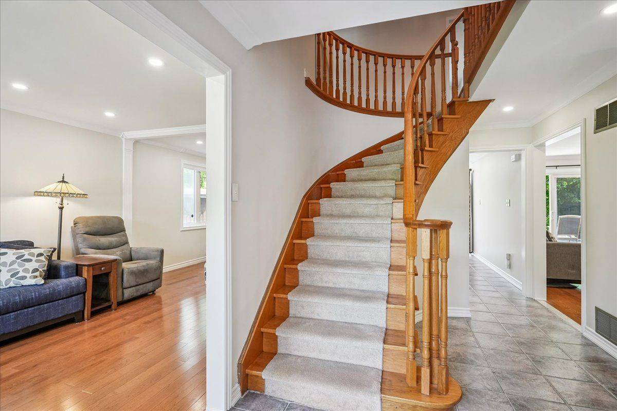 Mississauga, ON L5H 4C9,1001 Cutler CT