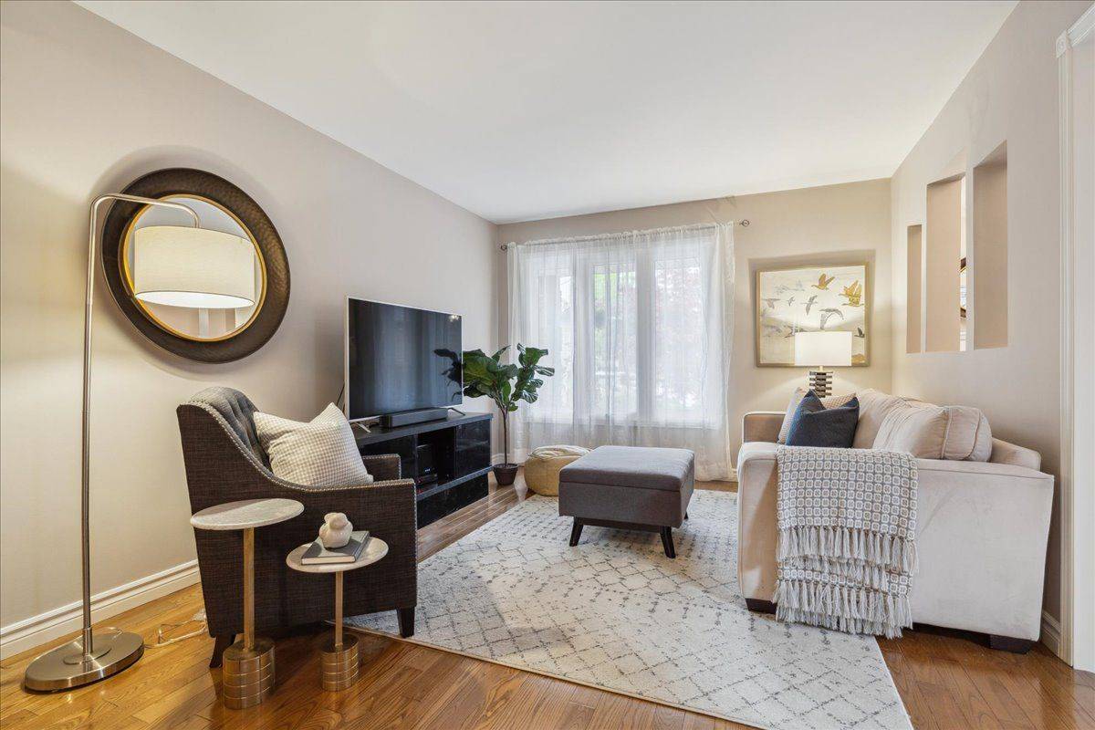Mississauga, ON L5N 6A8,3350 Columbine CRES