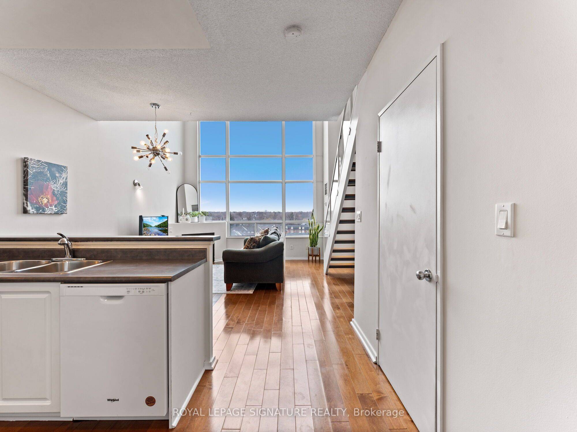 Toronto W06, ON M8Y 3Y9,200 Manitoba ST #620