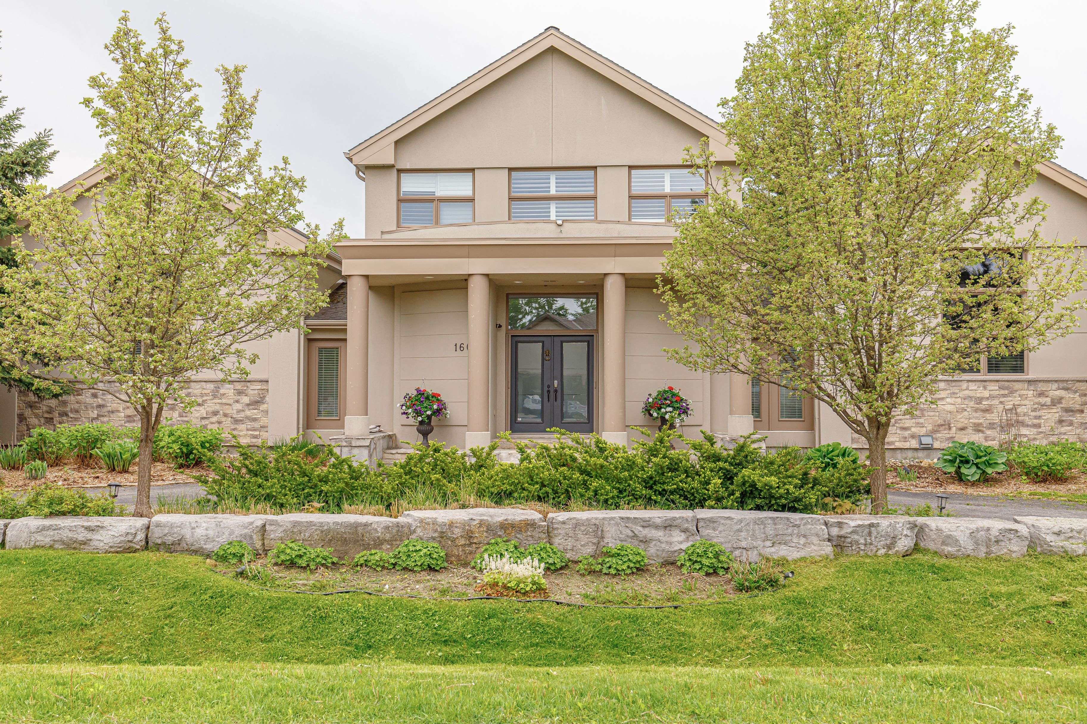 Blue Mountains, ON L9Y 0K8,160 Grand Cypress LN