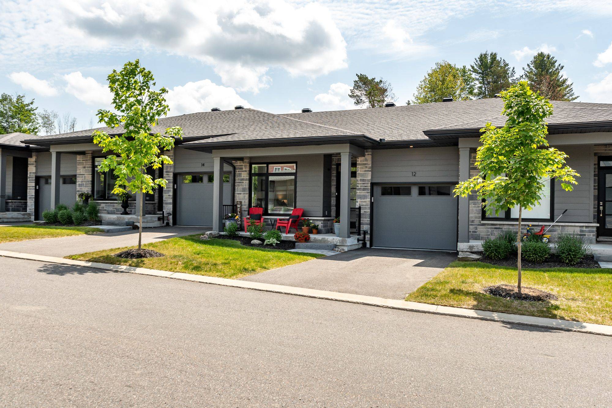12 Blue Birch LN, Huntsville, ON P1H 0G4