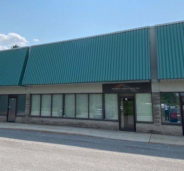 77 Auriga DR #Unit 18, Country Place - Pineglen - Crestview And Area, ON K2E 7Z7