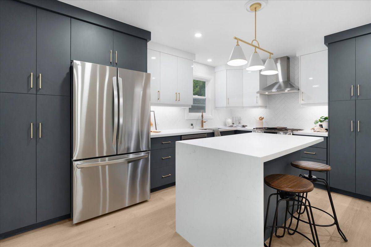 Hamilton, ON L8J 1E6,15 Mellenby ST