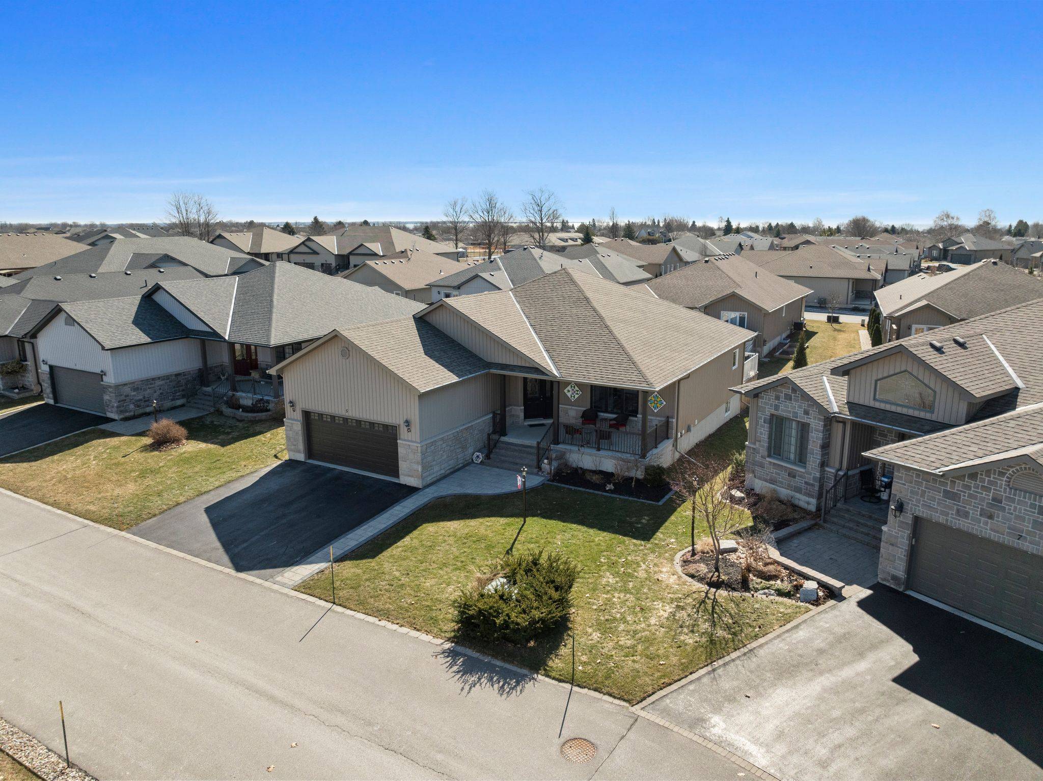 Prince Edward County, ON K0K 3L0,5 Conger DR