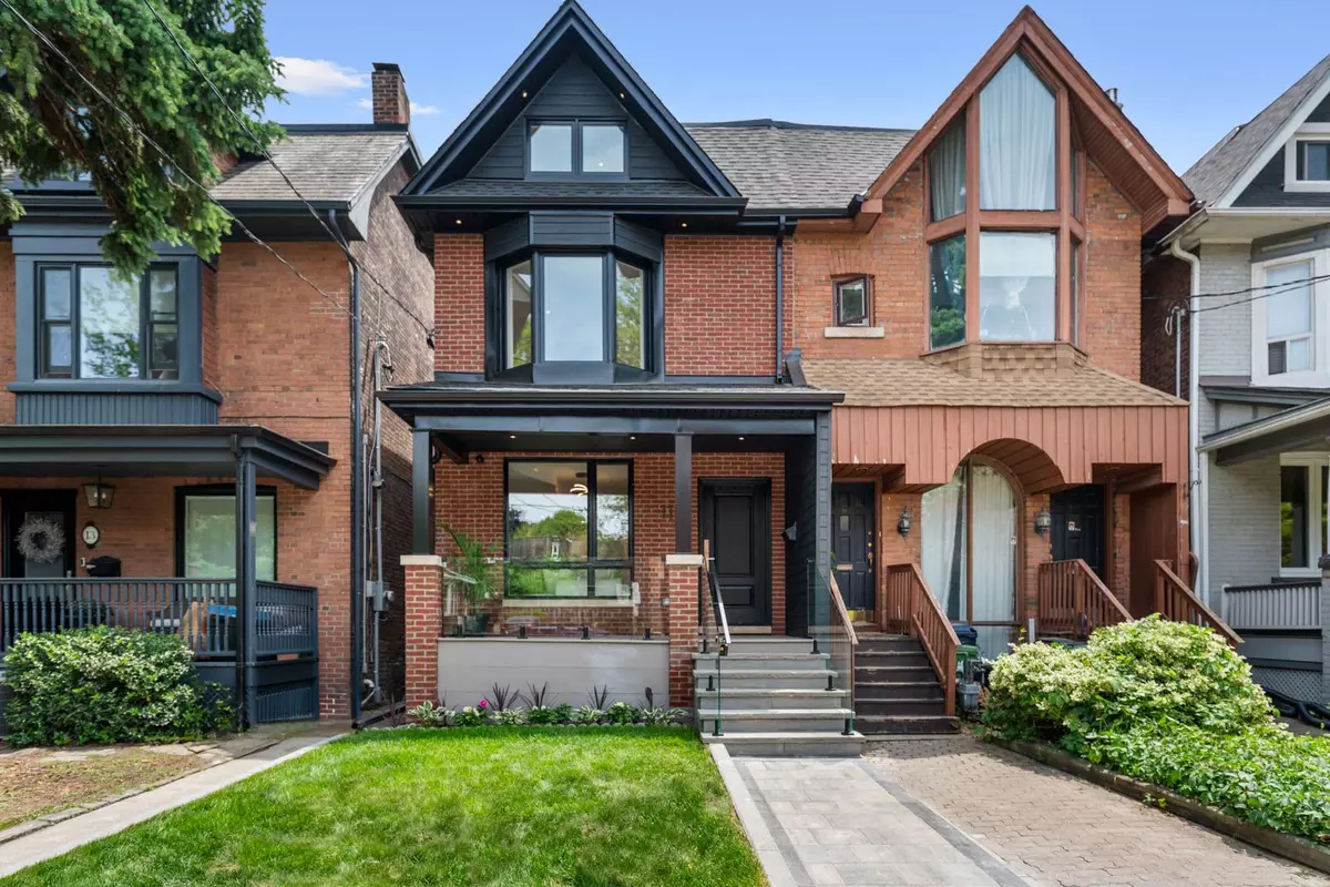Toronto E01, ON M4K 1A7,11 Victor AVE