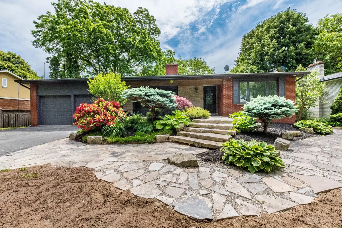 Oakville, ON L6L 1X3,1448 Willowdown RD