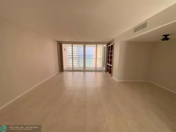 Fort Lauderdale, FL 33305,2200 NE 33rd Ave #18J