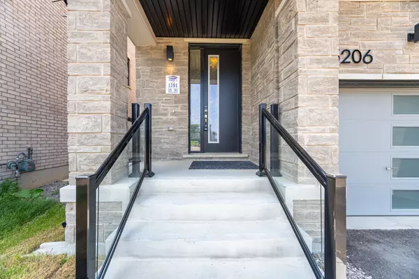 Mississauga, ON L5M 2S7,5206 VIOLA DESMOND DR
