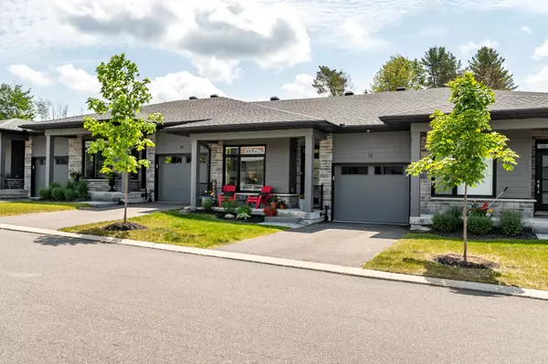 12 Blue Birch LN, Huntsville, ON P1H 0G4