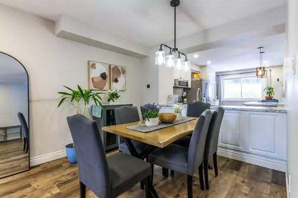 Hamilton, ON L9H 6W8,26 Moss BLVD #77