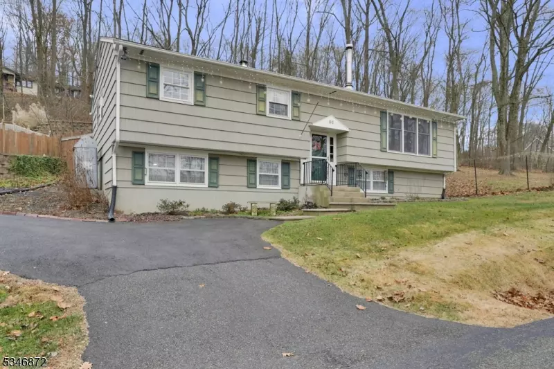 96 Musconetcong River Rd, Lebanon Twp., NJ 07882