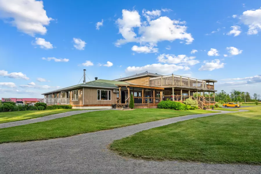 20015 County Road 2 RD, South Glengarry, ON K0C 1N0