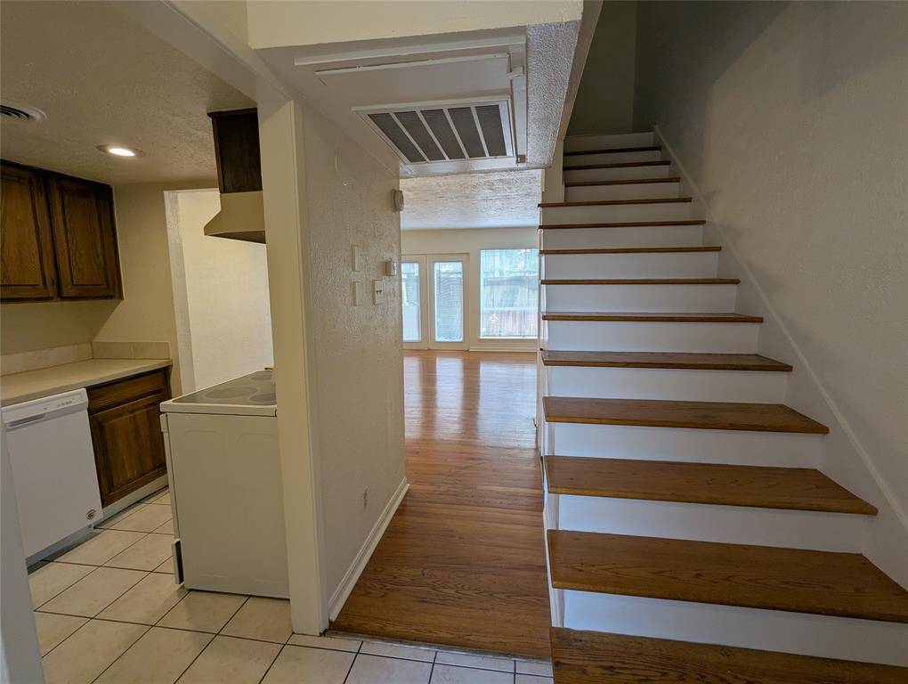 Dallas, TX 75206,5730 Martel Avenue #114