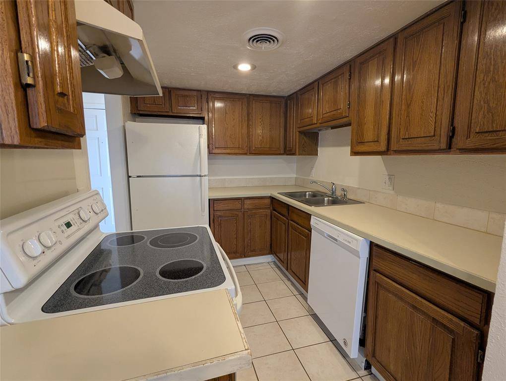 Dallas, TX 75206,5730 Martel Avenue #114