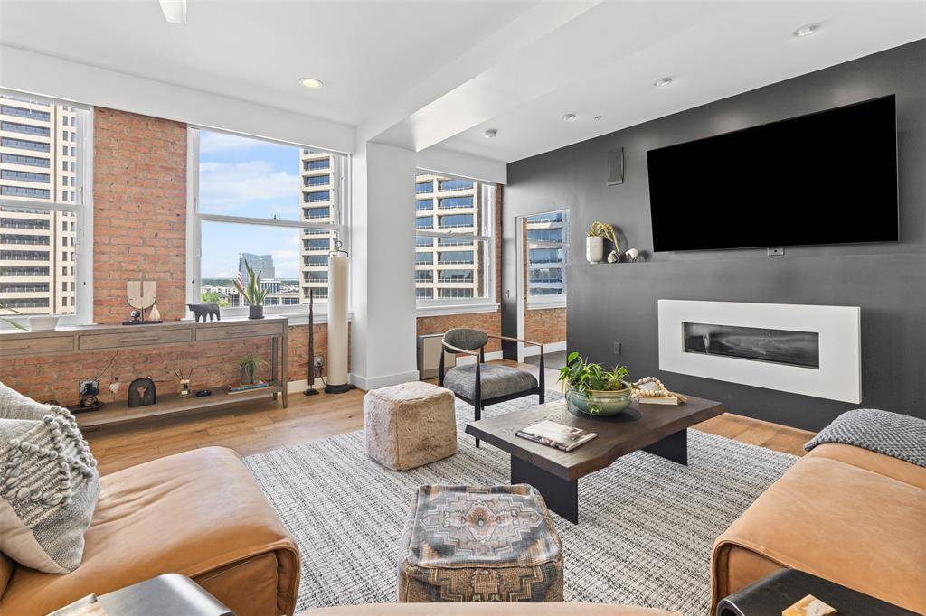 411 W 7th Street #704, Fort Worth, TX 76102