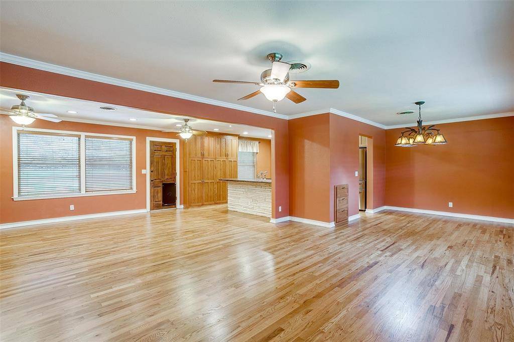 Azle, TX 76020,317 Breezy Lane