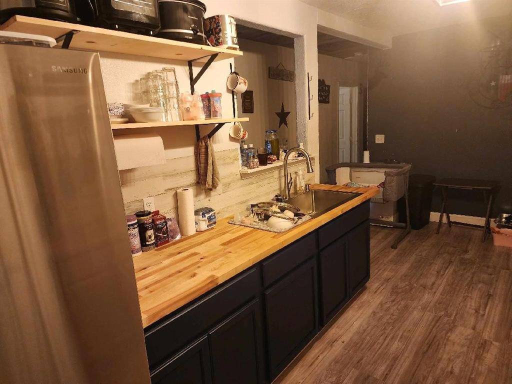 Dawson, TX 76639,504 S Tyler Avenue