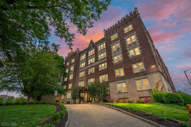 183 South St #D6, Morristown Town, NJ 07960