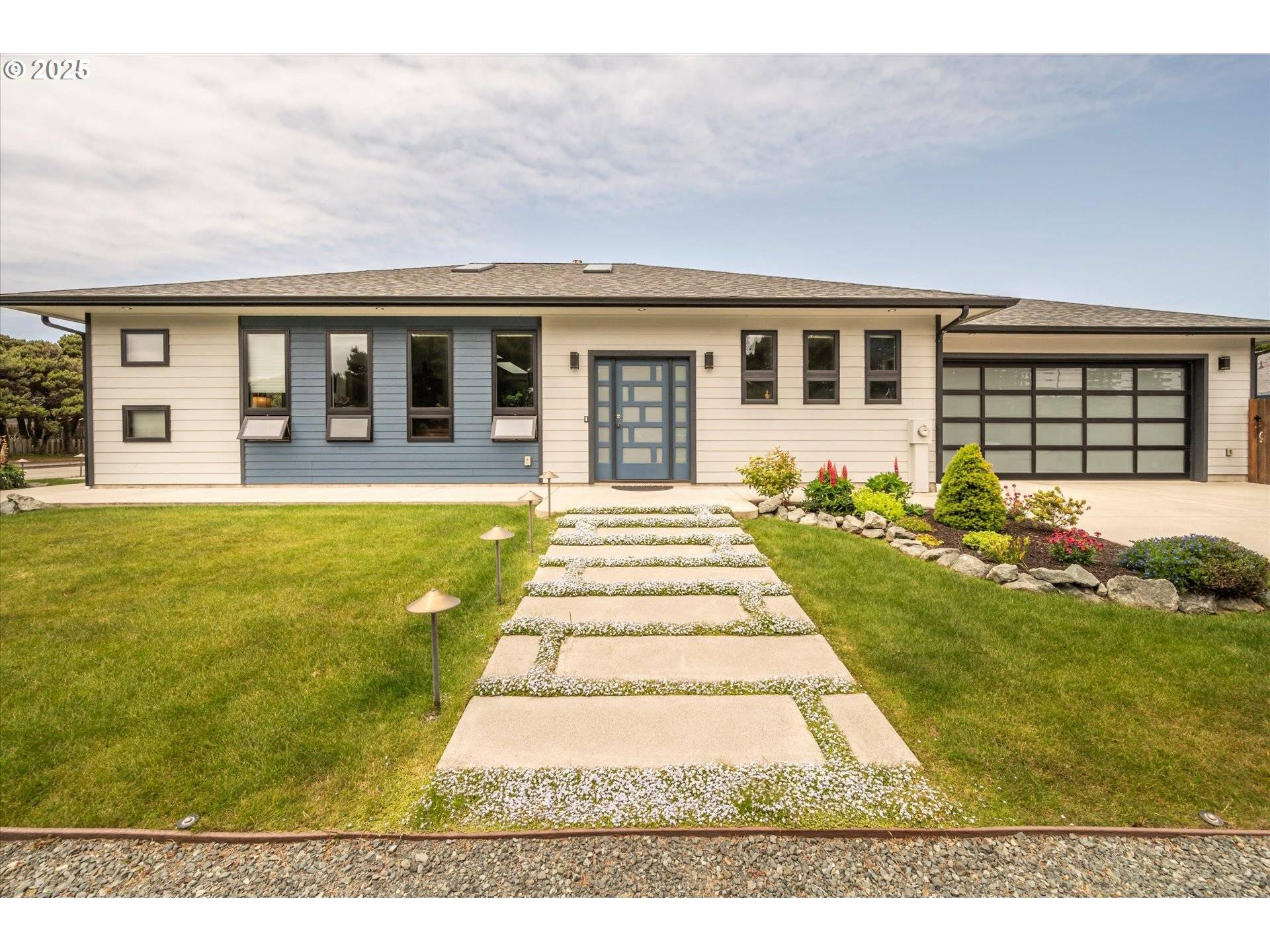 Bandon, OR 97411,1342 11TH ST SW