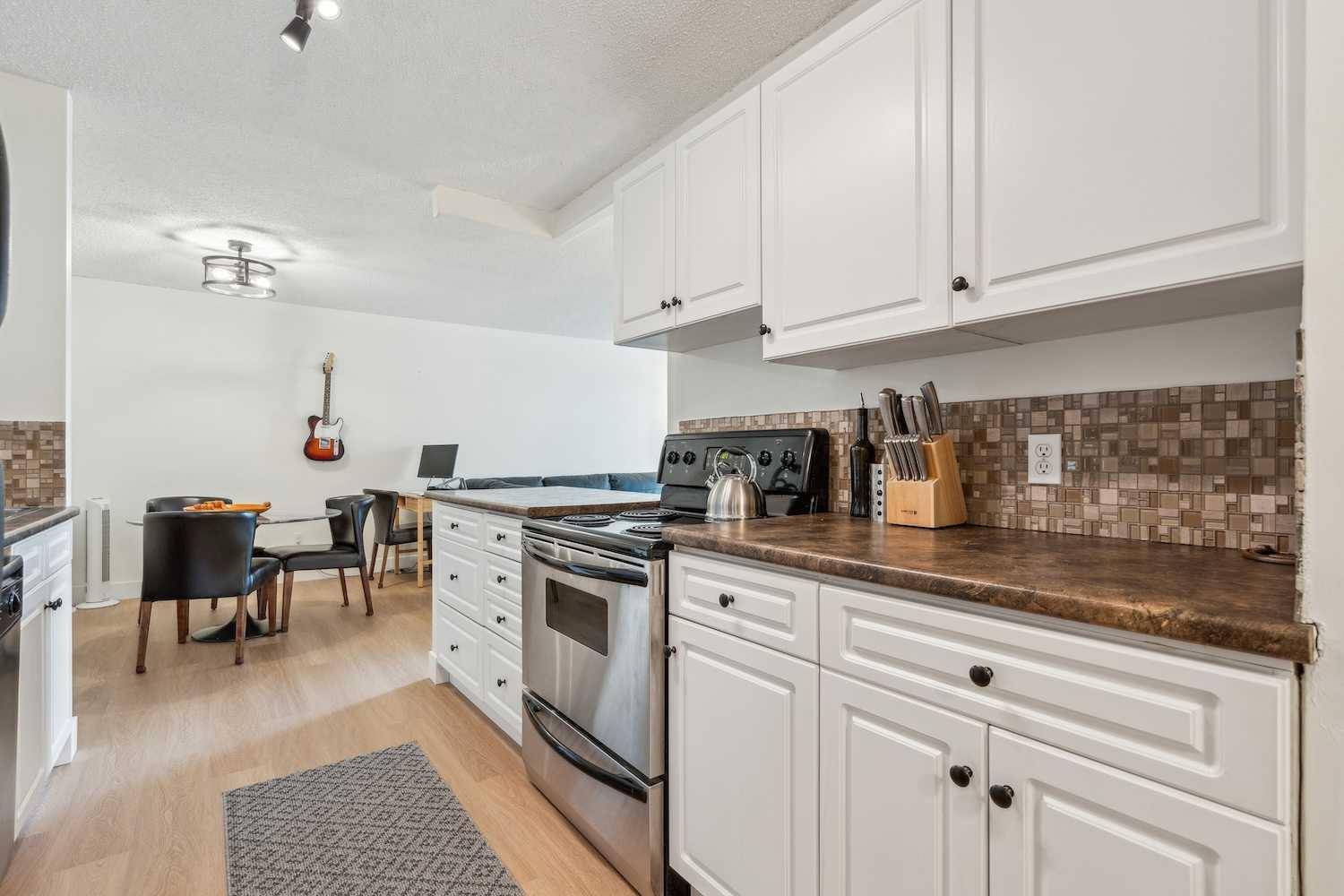Calgary, AB T2G 4Z8,111 14 AVE SE #214