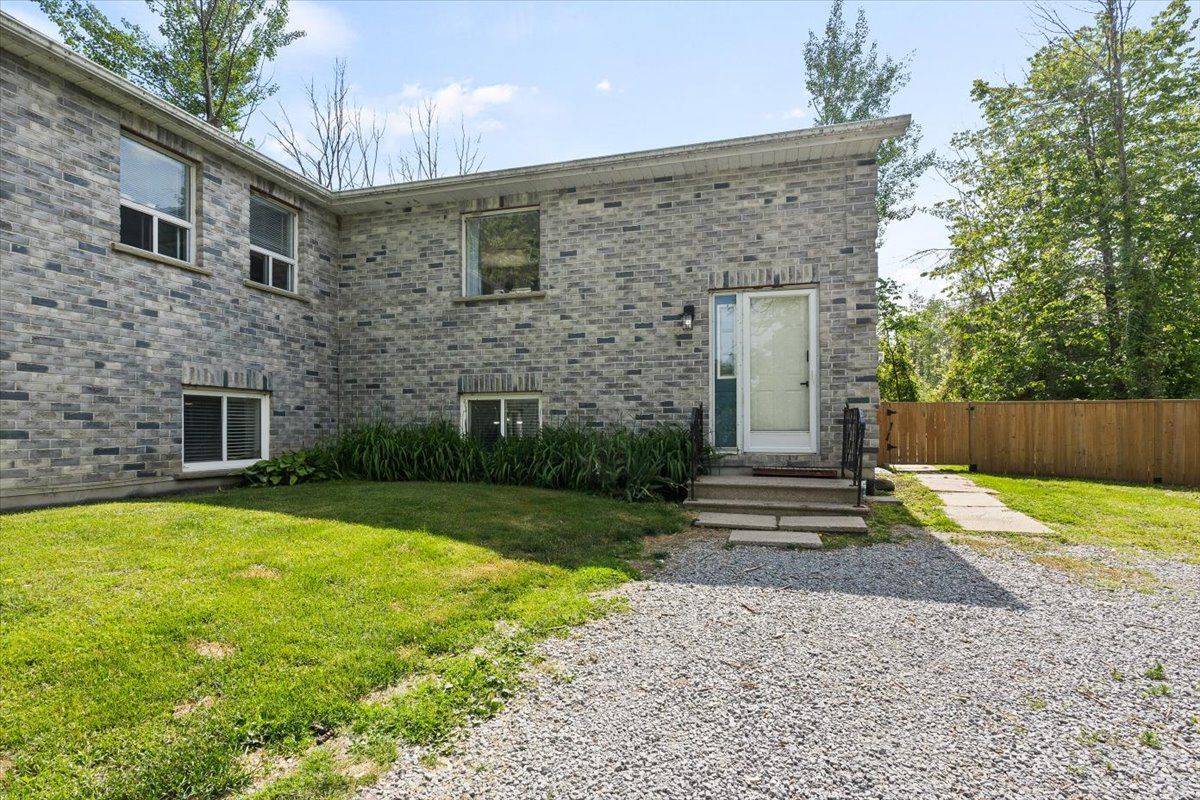Brock, ON L0K 1A0,25685 Maple Beach RD