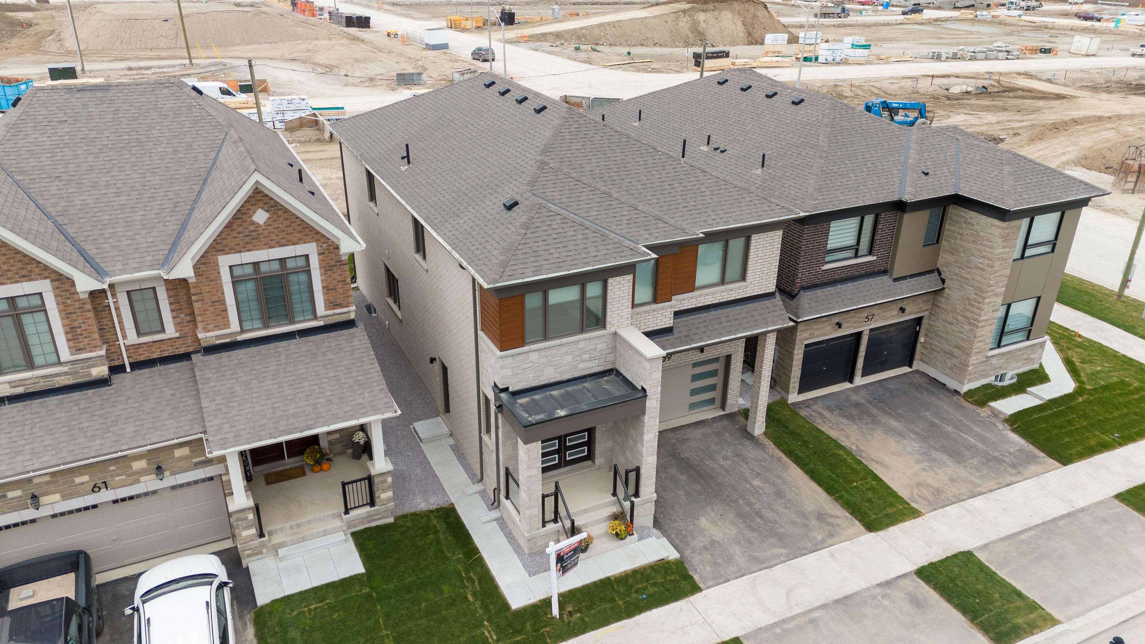 Barrie, ON L9J 0Y7,59 Suzuki ST #UPPER