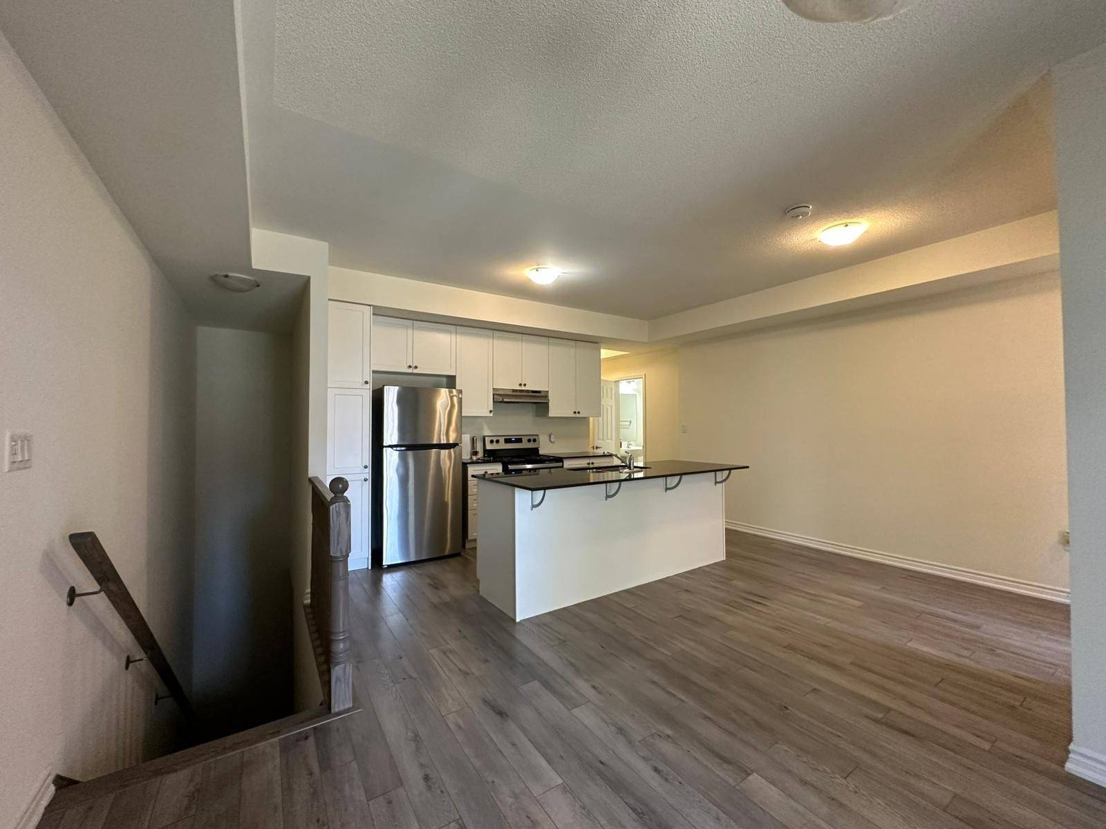 Brampton, ON L7A 5G9,230 Lagerfeld DR #4