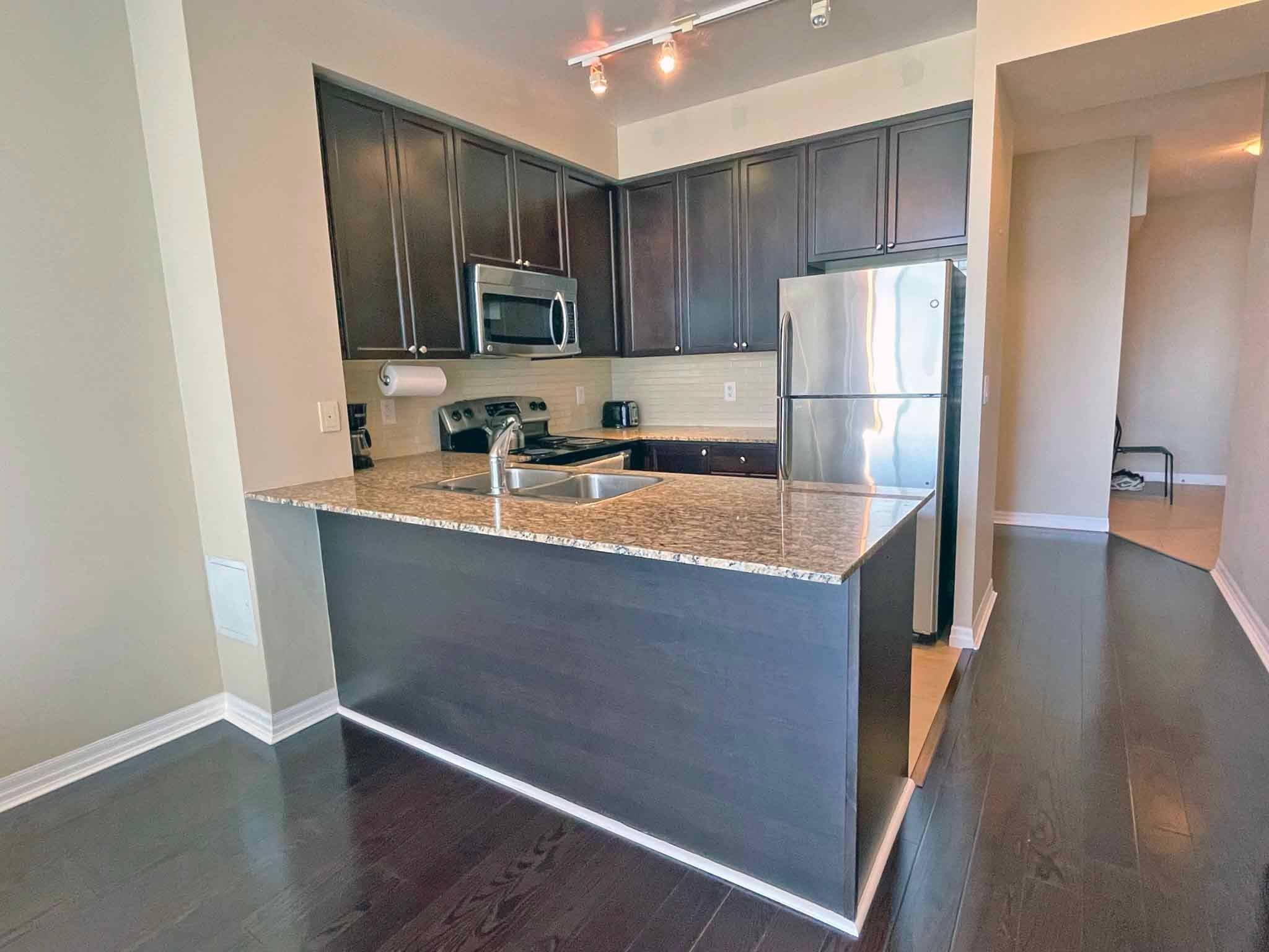 Mississauga, ON L5B 4P2,225 Webb DR #2205