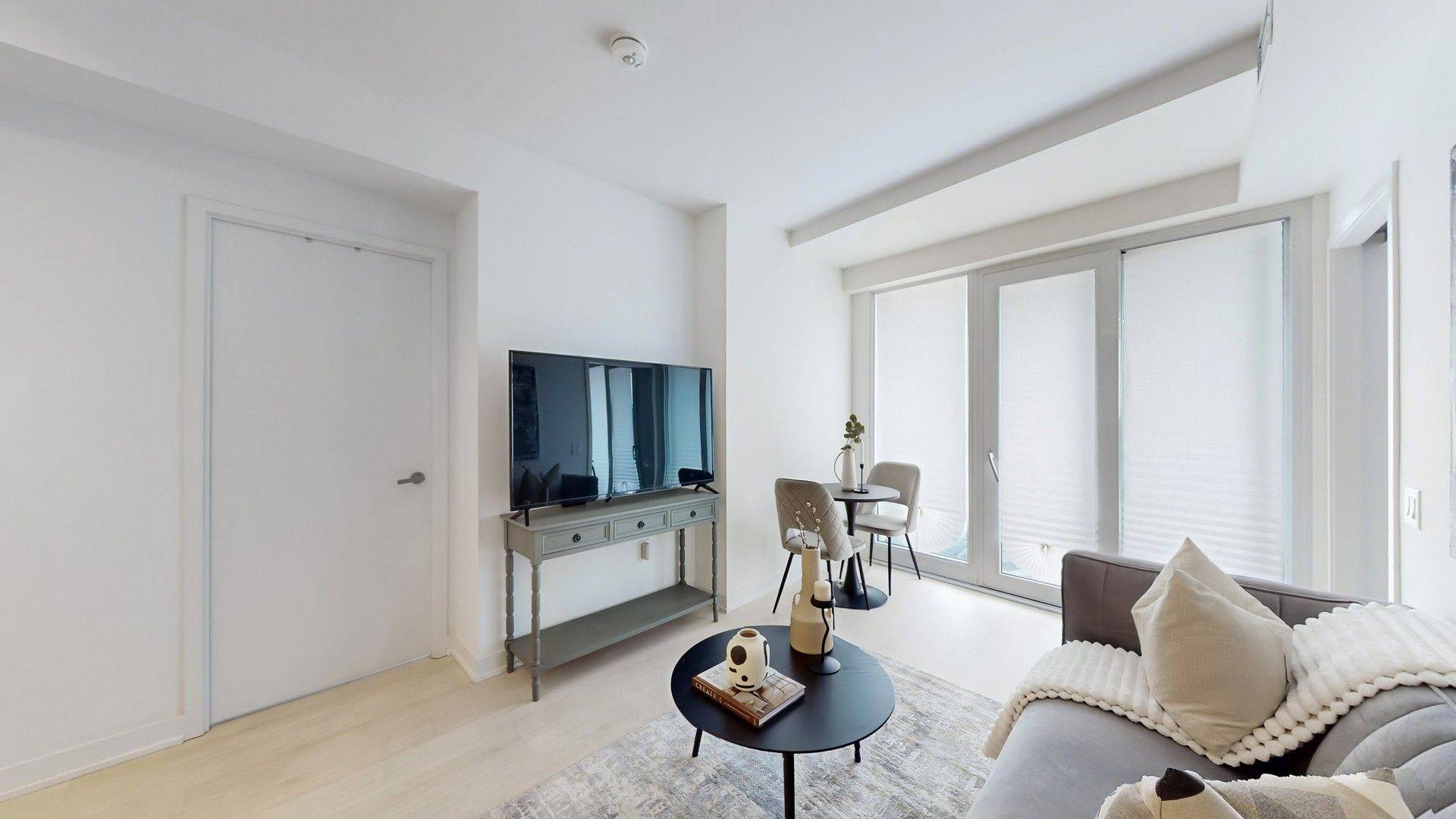 Mississauga, ON L5B 0M3,3900 Confederation Pkwy #3101