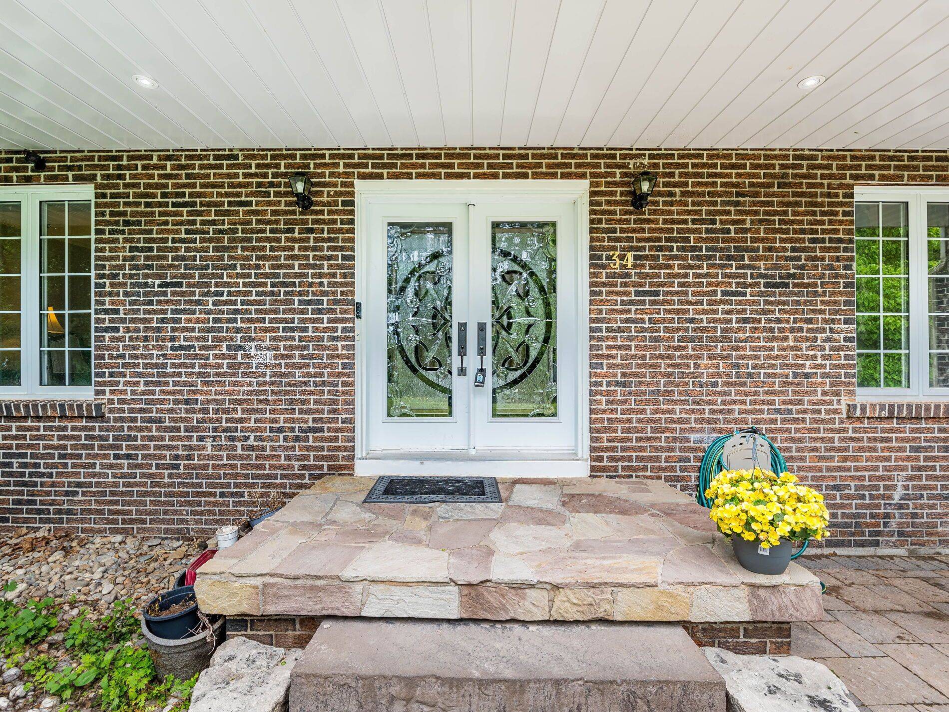 Caledon, ON L7C 2A7,34 Kennedy RD