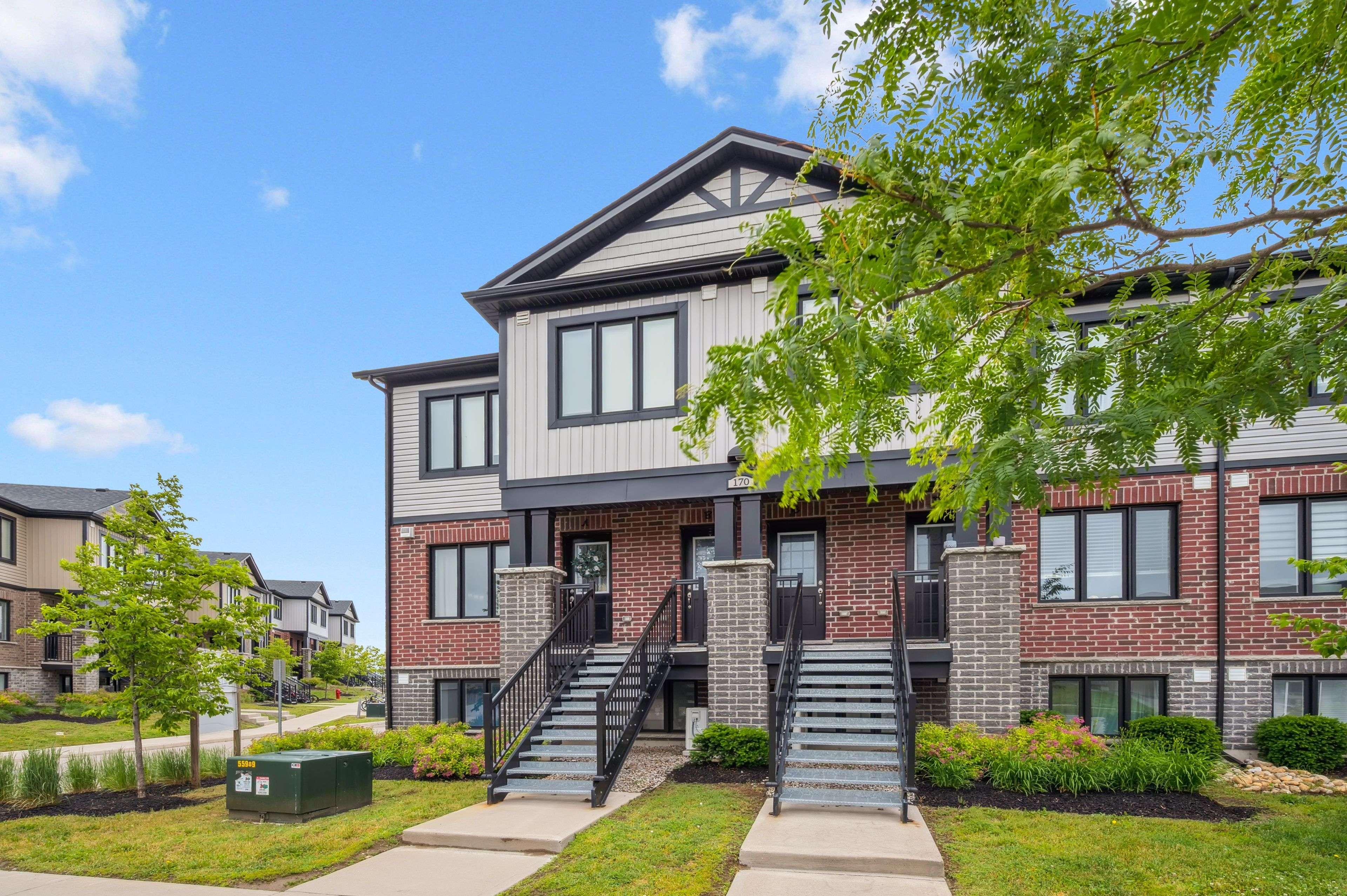 Kitchener, ON N2R 0P5,170 Rochefort ST #A