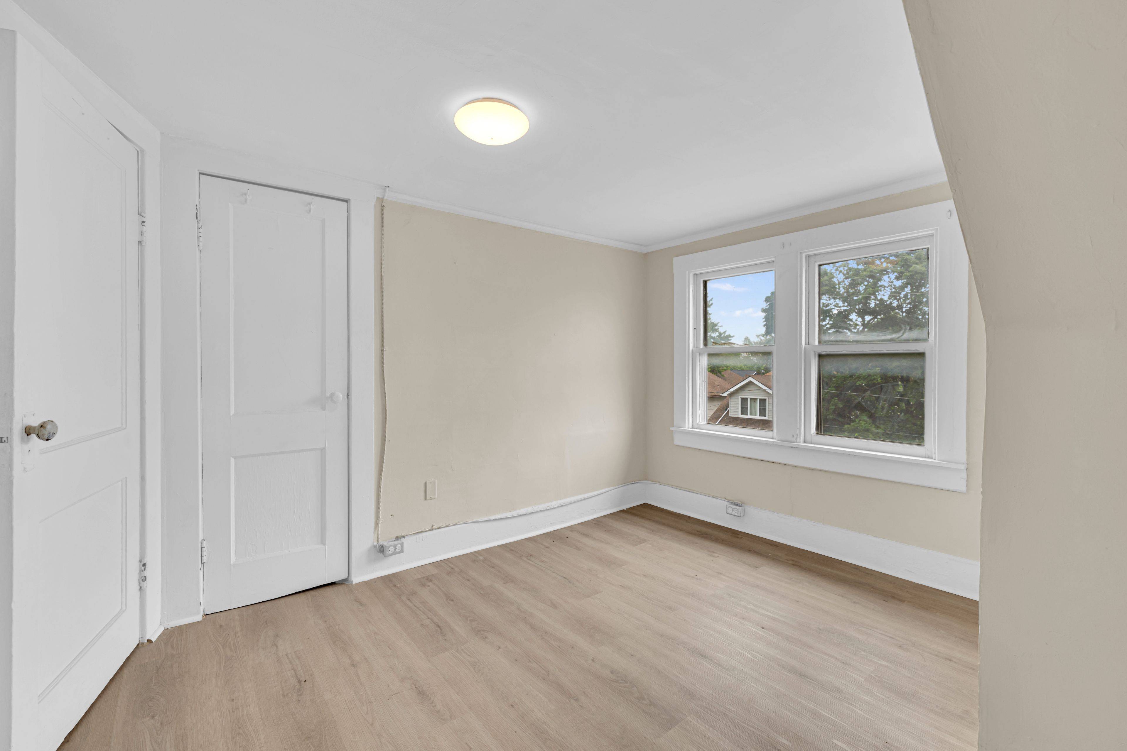 Windsor, ON N9A 5K2,945-951 Wellington AVE