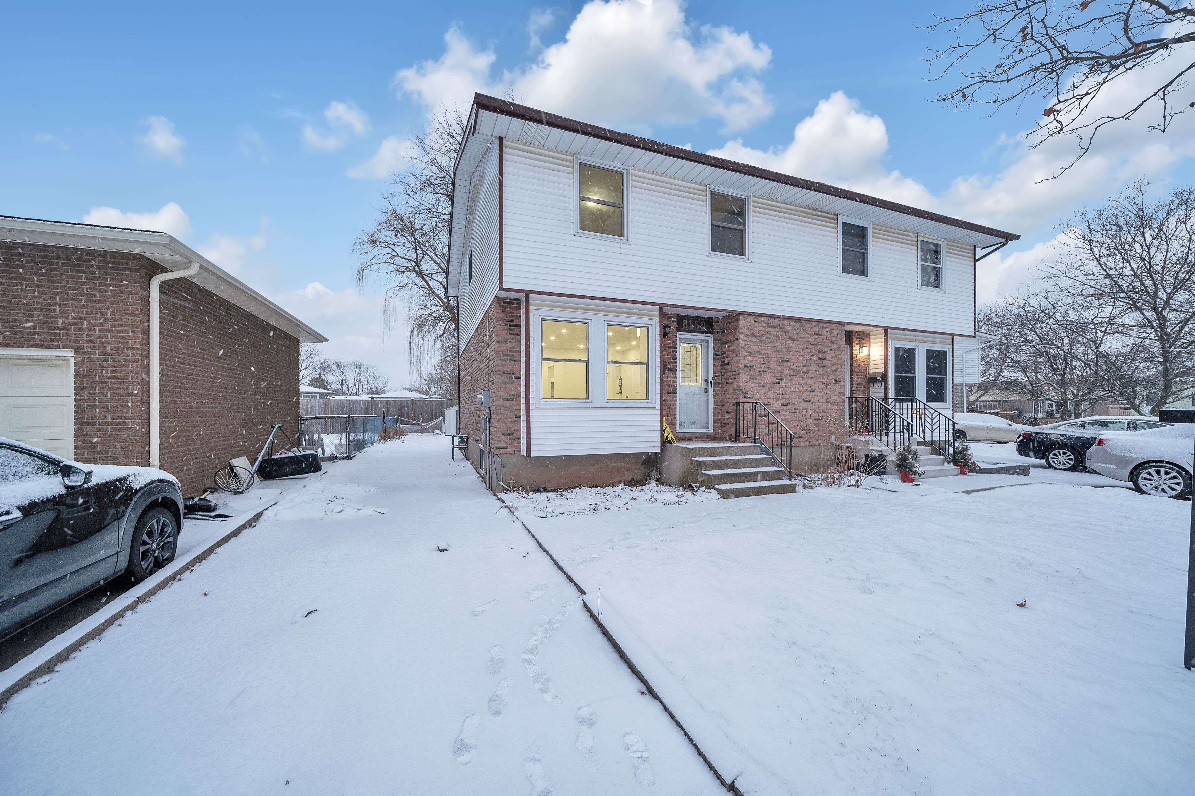 Niagara Falls, ON L2H 2A3,8159 Lynhurst DR