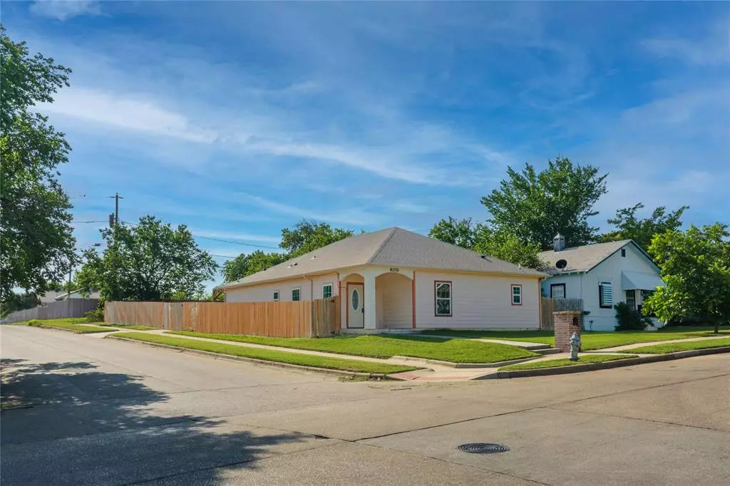 Fort Worth, TX 76164,2522 Refugio Avenue
