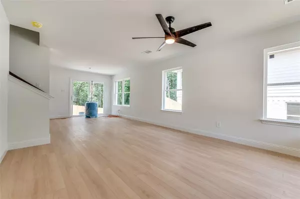 Dallas, TX 75203,1619 E Woodin Boulevard